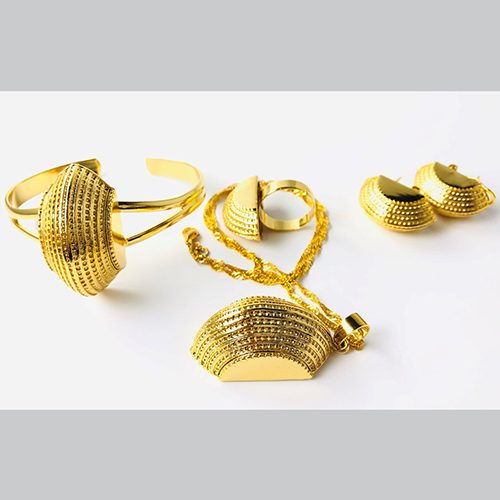 Saba Gold plated Ring Pendant set